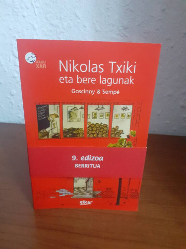 Portada del libro de NIKOLAS TXIKI ETA BERE LAGUNAK