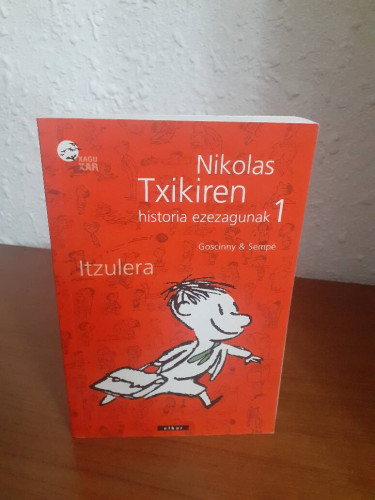 Portada del libro de NIKOLAS TXIKIREN HISTORIA EZEZAgunak 1