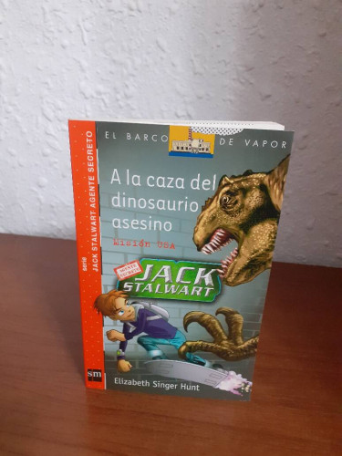 Portada del libro de A LA CAZA DEL DINOSAURIO ASESINO