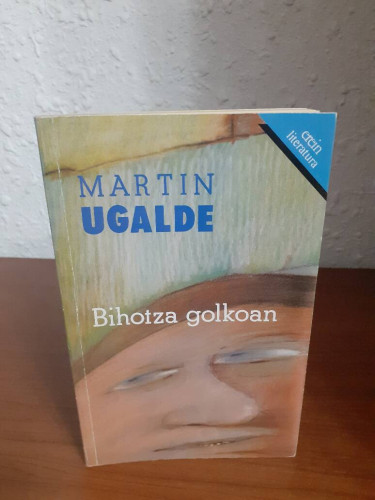 Portada del libro de BIHOTZA GOLJOAN