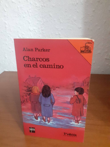 Portada del libro de CHARCOS EN EL CAMINO