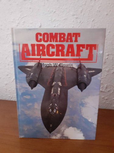 Portada del libro de COMBAT AIRCRAFT