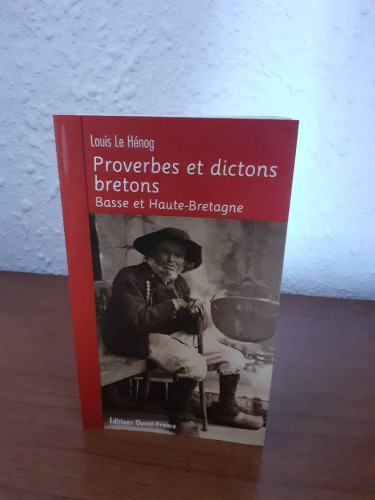 Portada del libro de PROVERBES ET DICTONS BRETONS BASSE ET HAUTE BRETAGNE