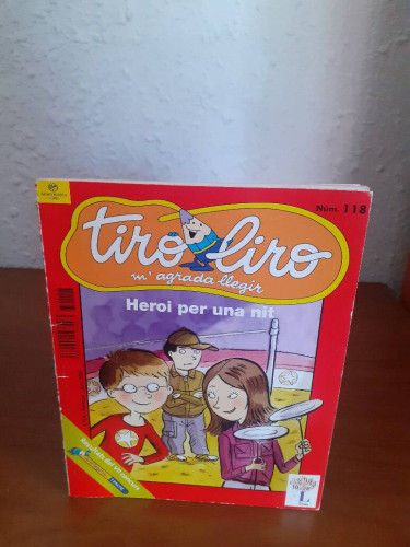 Portada del libro de HEROI PER UNA NIT