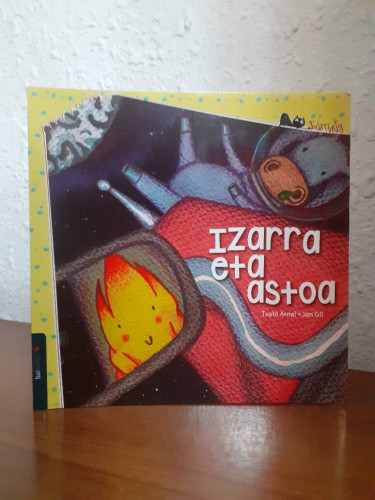 Portada del libro de IZARRA ETA ASTOA