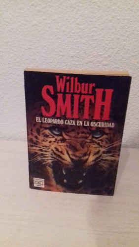 Portada del libro de LEOPARDO CAZA EN LA OSCURIDAD, EL