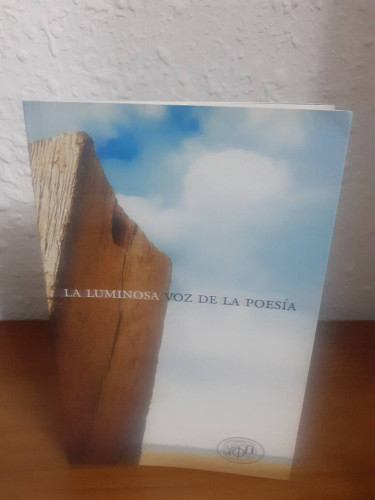 Portada del libro de LUMINOSA VOZ DE LA POESIA, LA