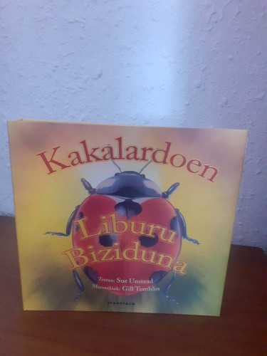 Portada del libro de KAKALARDOEN LIBURU BIZIDUNA