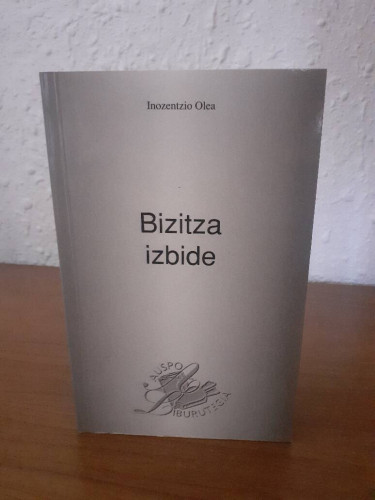 Portada del libro de BIZITZA IZBIDE