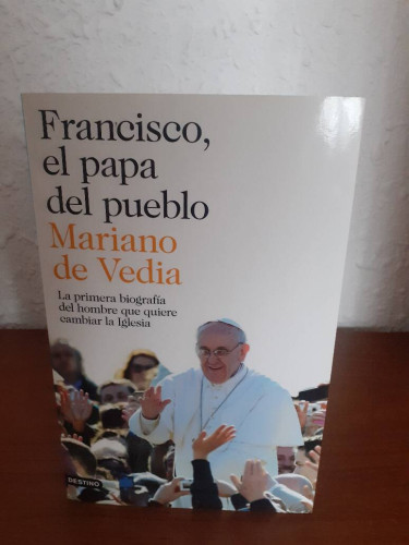 Portada del libro de FRANCISCO EL PAPA DEL PUEBLO