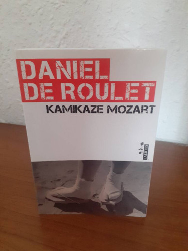 Portada del libro de KAMIKAZE MOZART