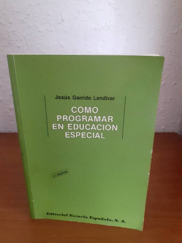 Portada del libro de COMO PRGRAMAR EN EDUCACION ESPECIAL