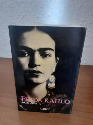 Portada del libro de FRIDA KAHLO