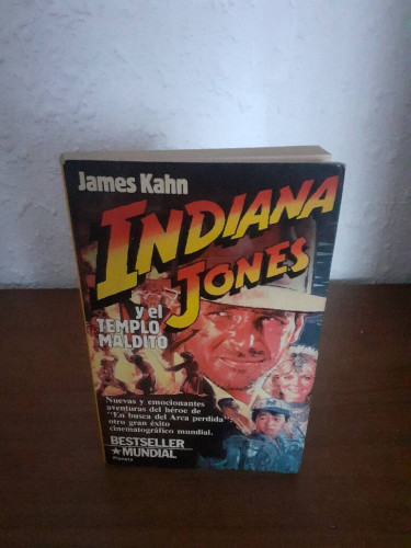 Portada del libro de INDIANA JONES Y EL TEMPLO MALDITO