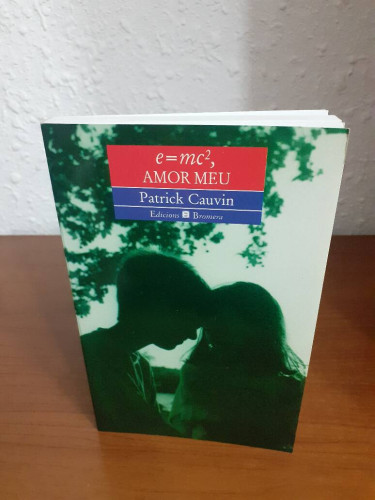 Portada del libro de E=MC2 AMOR MEU