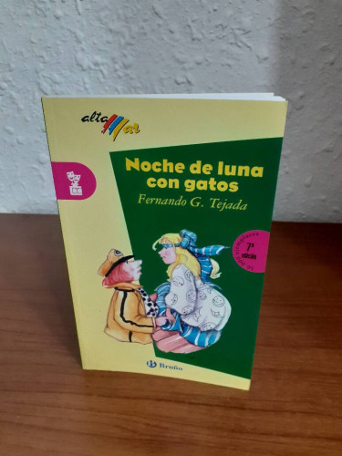 Portada del libro de NOCHE DE LUNA CON GATOS