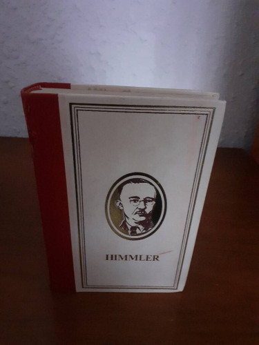 Portada del libro de HIMMLER