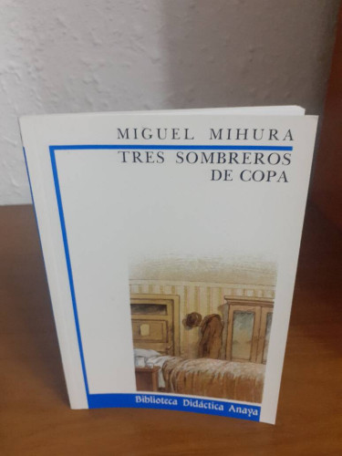 Portada del libro de TRES SOMBREROS DE COPA