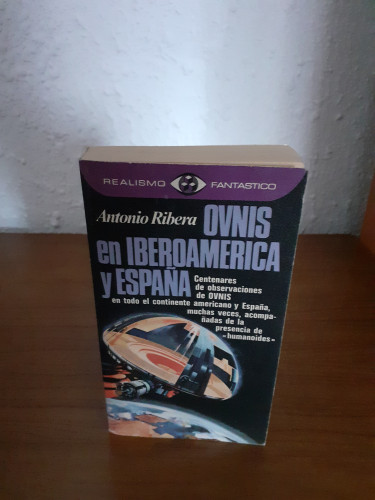 Portada del libro de Ovnis en iberoamerica y España