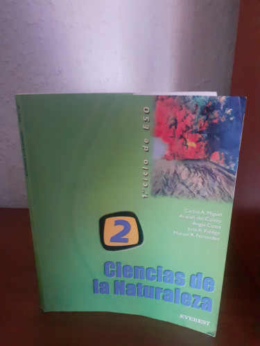 Portada del libro de Ciencias de la Naturaleza 2º eso