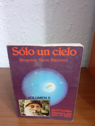 Portada del libro de Solo un cielo en elcamino tántrico del canto de Tilopa