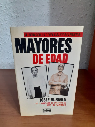 Portada del libro de Mayores de Edad