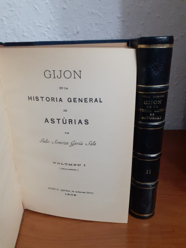 Portada del libro de Gijón en la historia general de Asturias