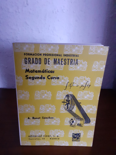 Portada del libro de Matemáticas segundo curso formación profesional industrial grado de maestría