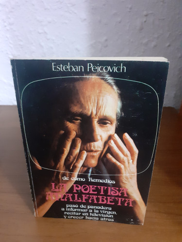 Portada del libro de La poetisa analfabeta