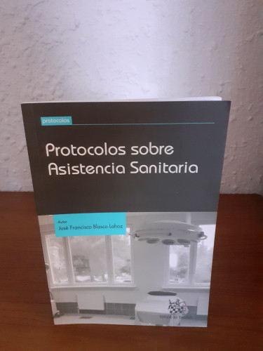 Portada del libro de Protocolos sobre asistencia sanitaria