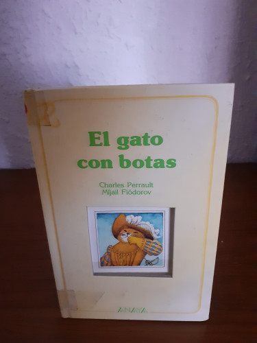 Portada del libro de El gato con botas