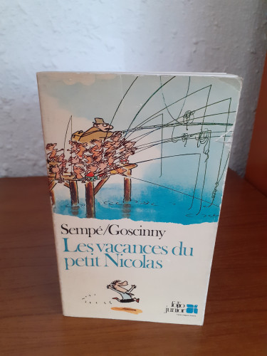 Portada del libro de Les vacances du petit nicolas