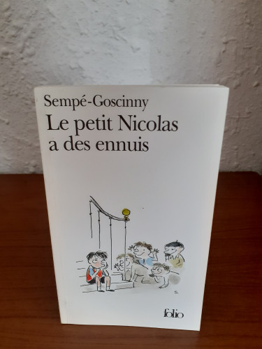 Portada del libro de Petit Nicolas a des Ennuis