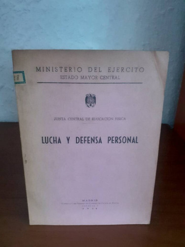 Portada del libro de LUCHA Y DEFENSA PERSONAL