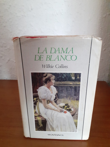 Portada del libro de La dama de blanco