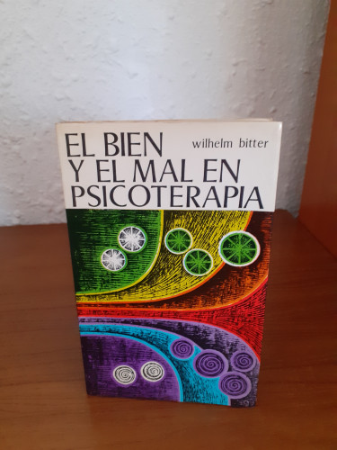 Portada del libro de El bien y el mal en psicoterapìa