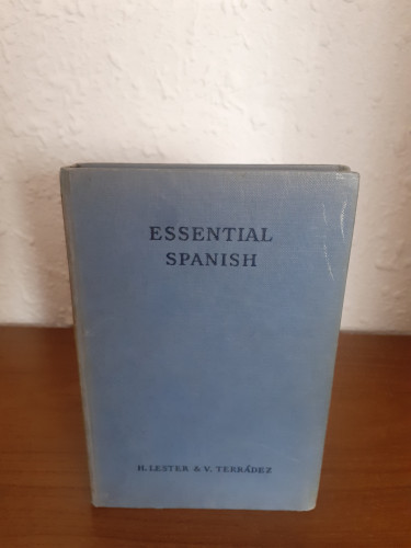 Portada del libro de Essential spanish