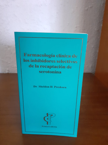 Portada del libro de Farmacología clínica de los inhibidores selectivos de la recaptación de serotonina .