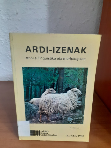 Portada del libro de Ardi-Izenak Analisi linguistiko eta morfologikoa