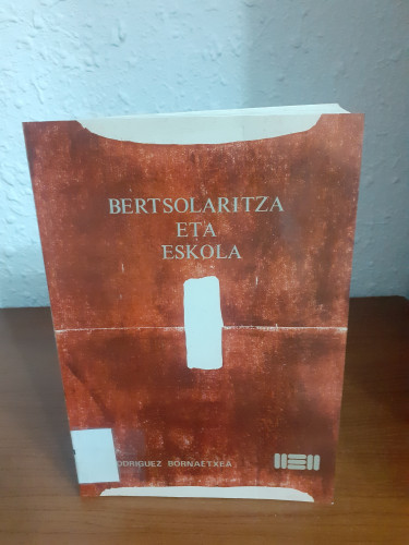 Portada del libro de Bertsolaritza eta eskola