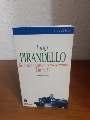 Portada del libro de Sei Personaggi in Cerca d'autore Enrico IV