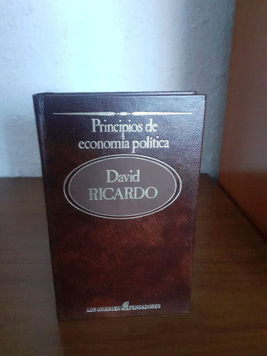 Portada del libro de Principios de Economia Politica