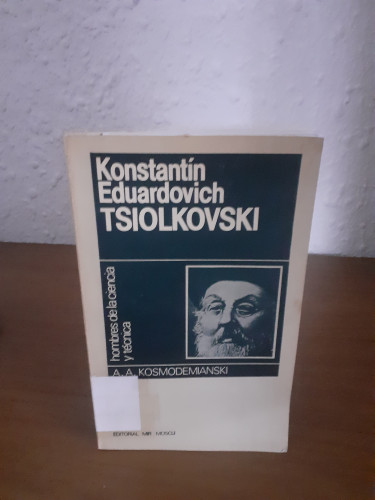 Portada del libro de Konstantin Eduardovich Tsiolkovski