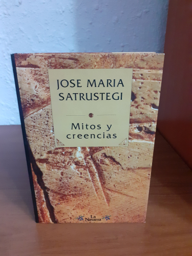 Portada del libro de Mitos Y Creencias