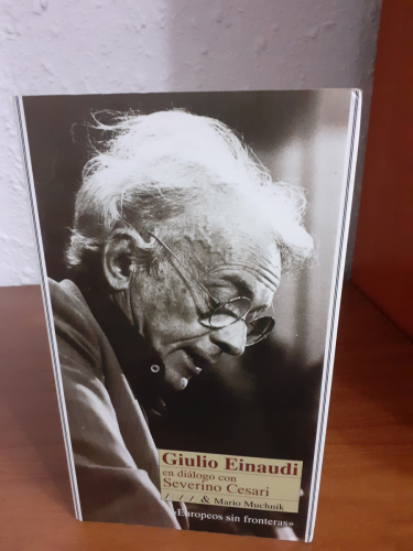 Portada del libro de Giulio Einaudi en diálogo con Severino Cesari