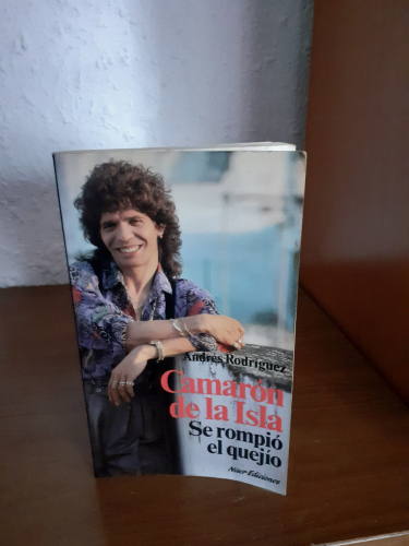 Portada del libro de Camarón de la isla: se rompió el quejío