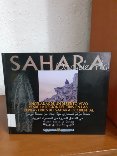 Portada del libro de Pinceladas de un desierto vivo desde la región del Tiris, en las tierras libres del Sáhara Occidental