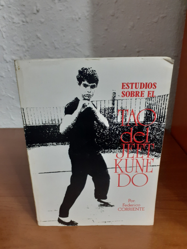 Portada del libro de Estudios sobre el Tao del Jeet kune do