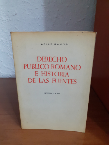 Portada del libro de Derecho público romano e historia de las fuentes