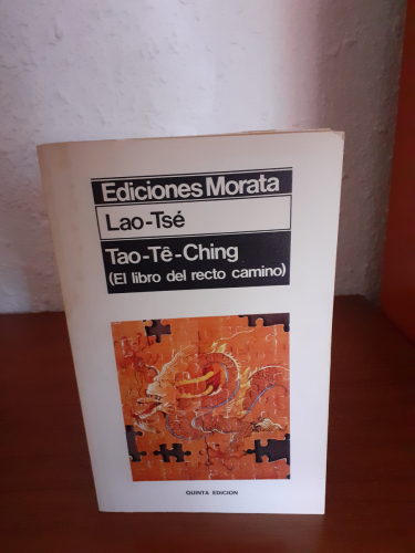 Portada del libro de TAO TE CHING (El Libro del Recto Camino)